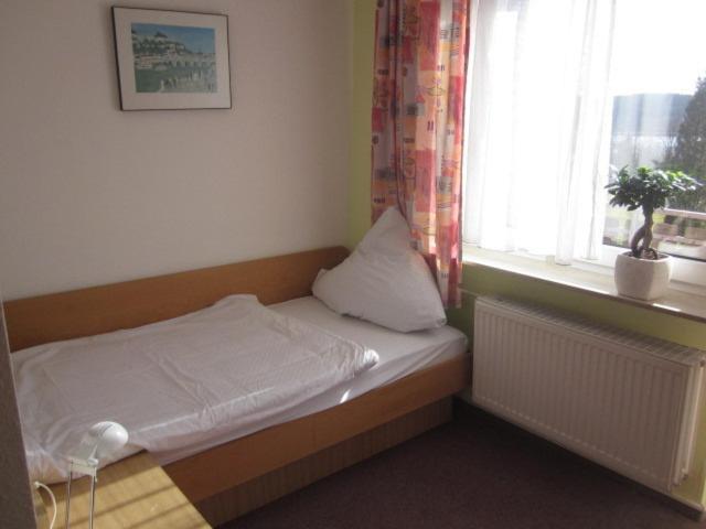 Waldhotel Marienheide Rom bilde